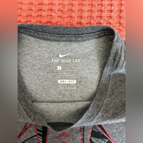 Men’s Nike WSU Football Drifit Tee - Picture 2 of 2